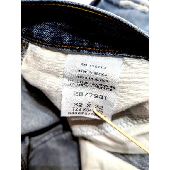 Lee loose fit mens jeans 32x 3 Distressed pant leg both legs  at heel Med Weight - Picture 4 of 10